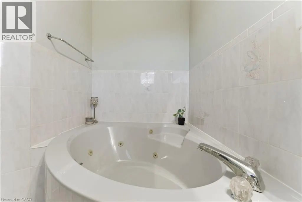 2 MORNINGSTAR Court