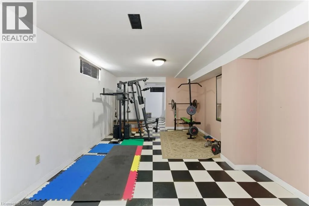 2 MORNINGSTAR Court
