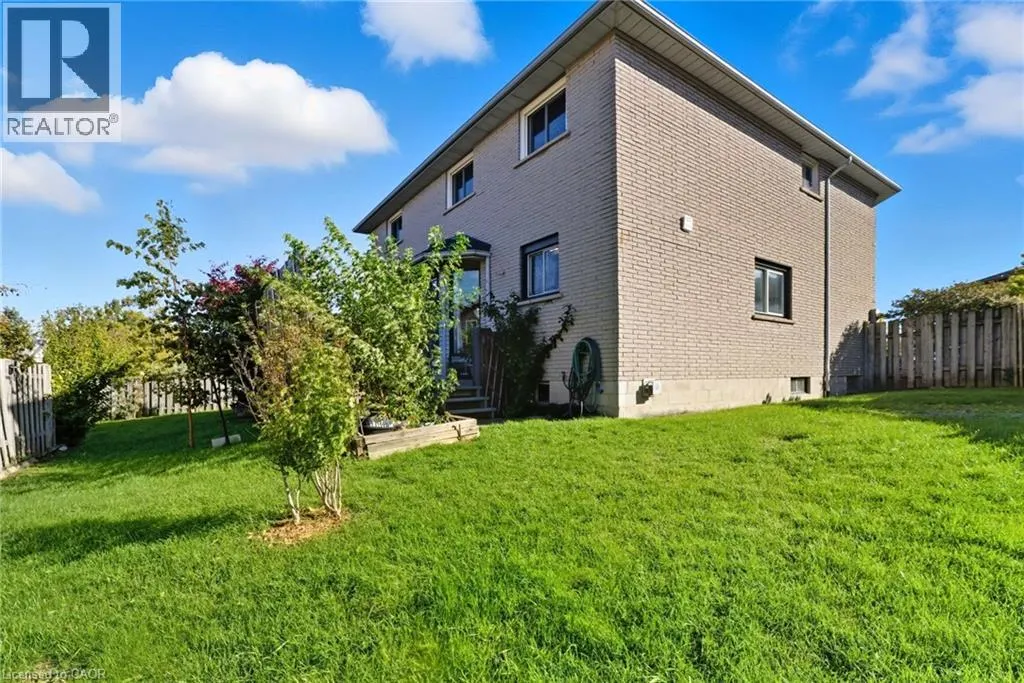 2 MORNINGSTAR Court