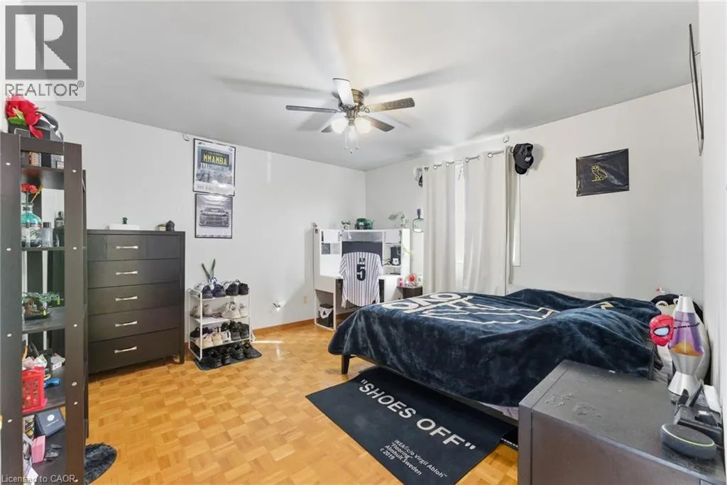 2 MORNINGSTAR Court