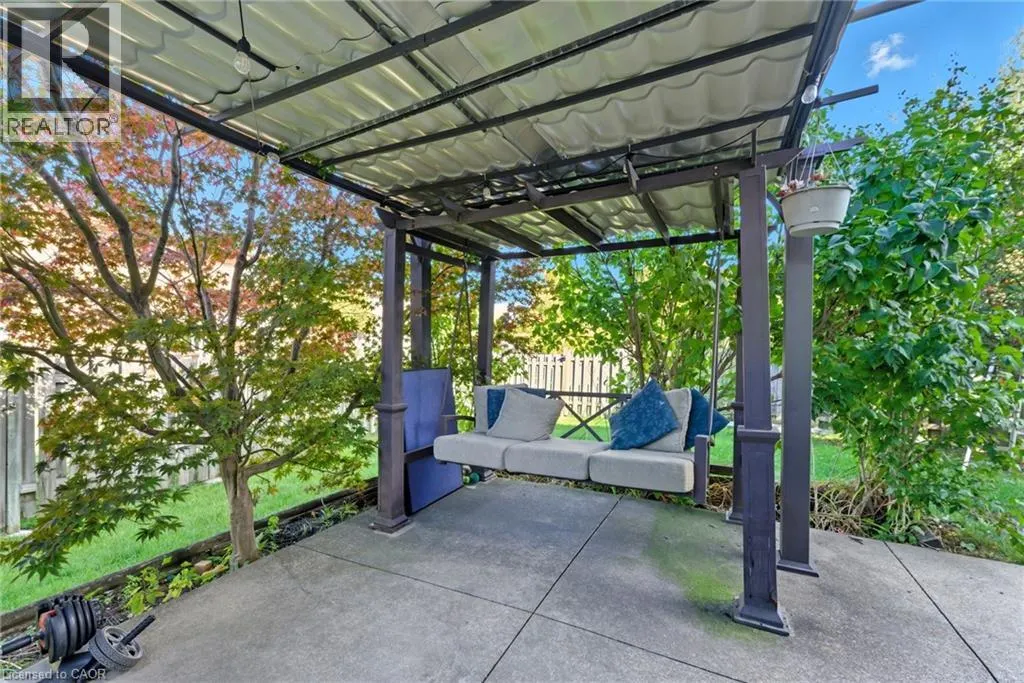2 MORNINGSTAR Court