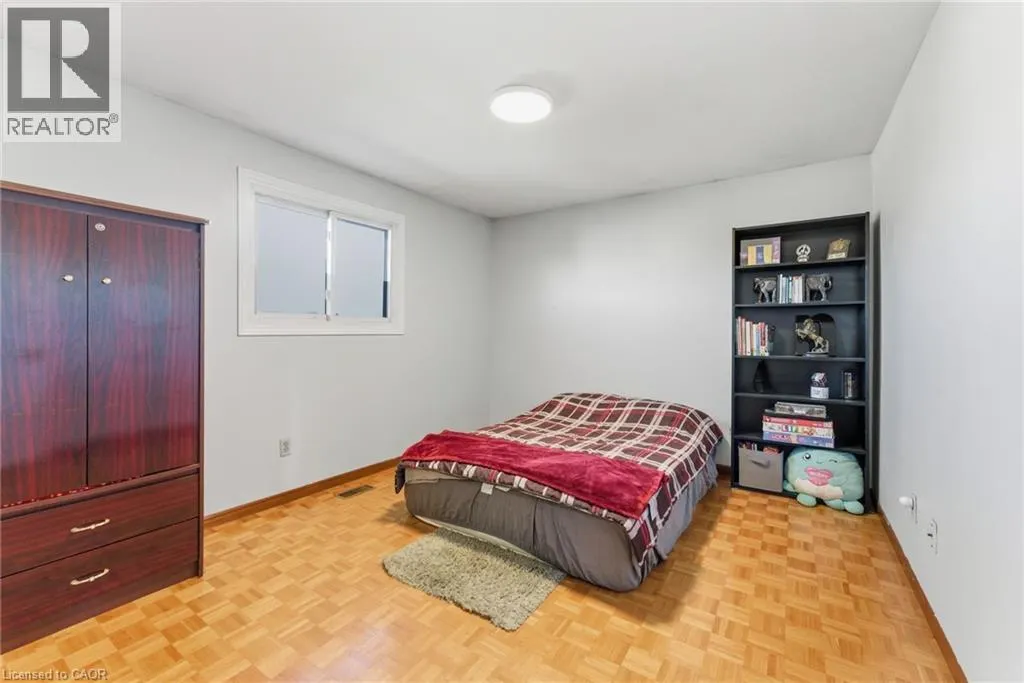 2 MORNINGSTAR Court