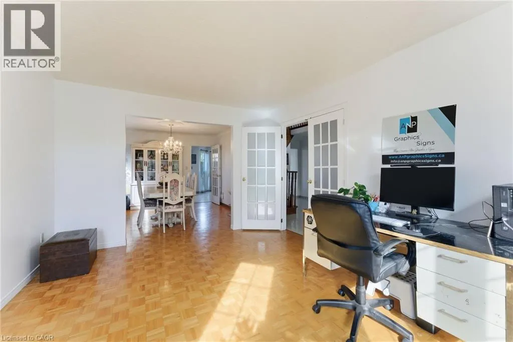 2 MORNINGSTAR Court