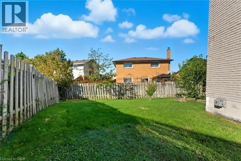 2 MORNINGSTAR Court