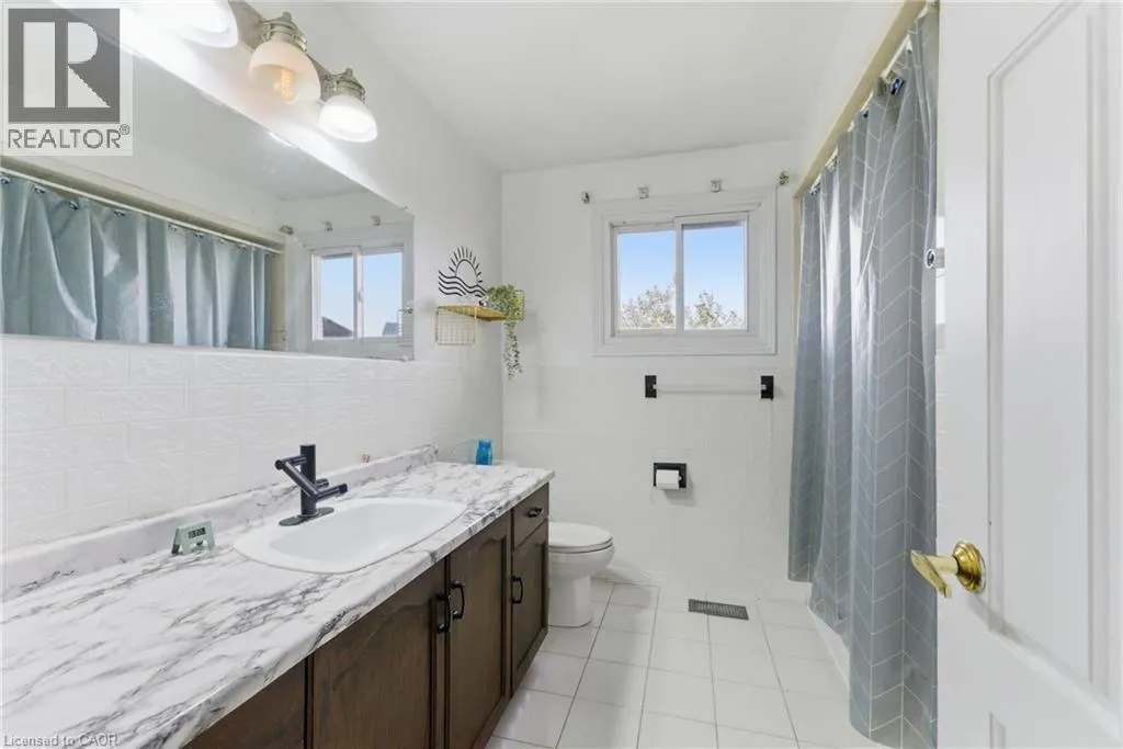 2 MORNINGSTAR Court