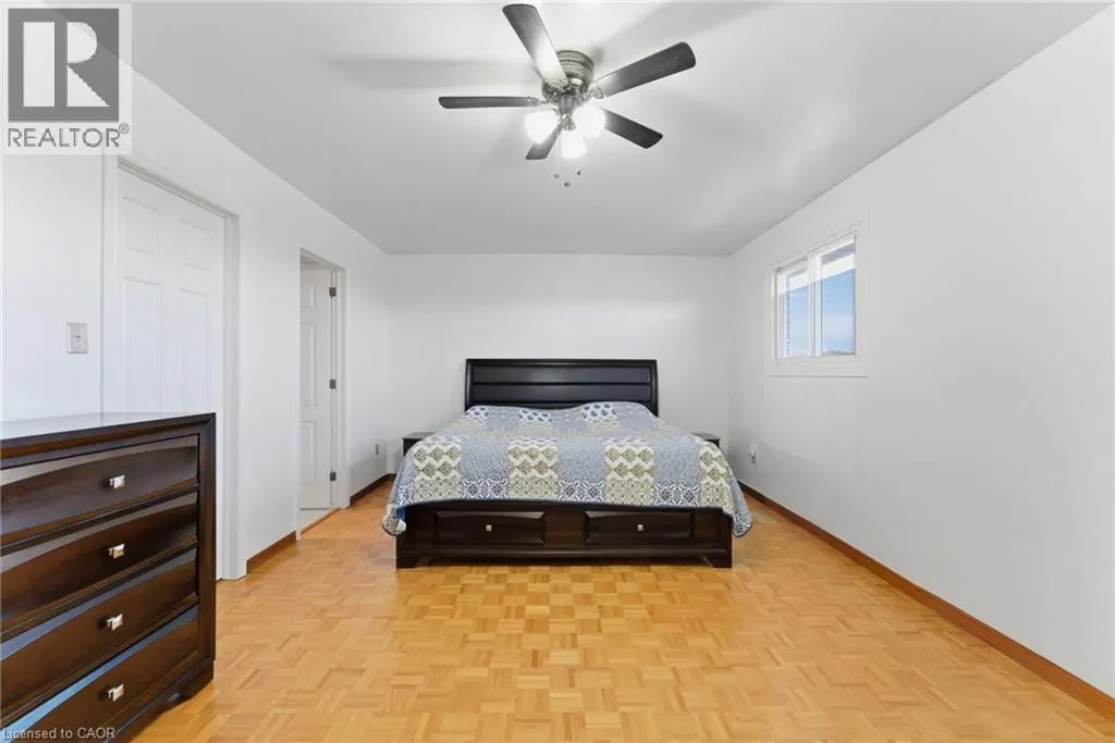 2 MORNINGSTAR Court