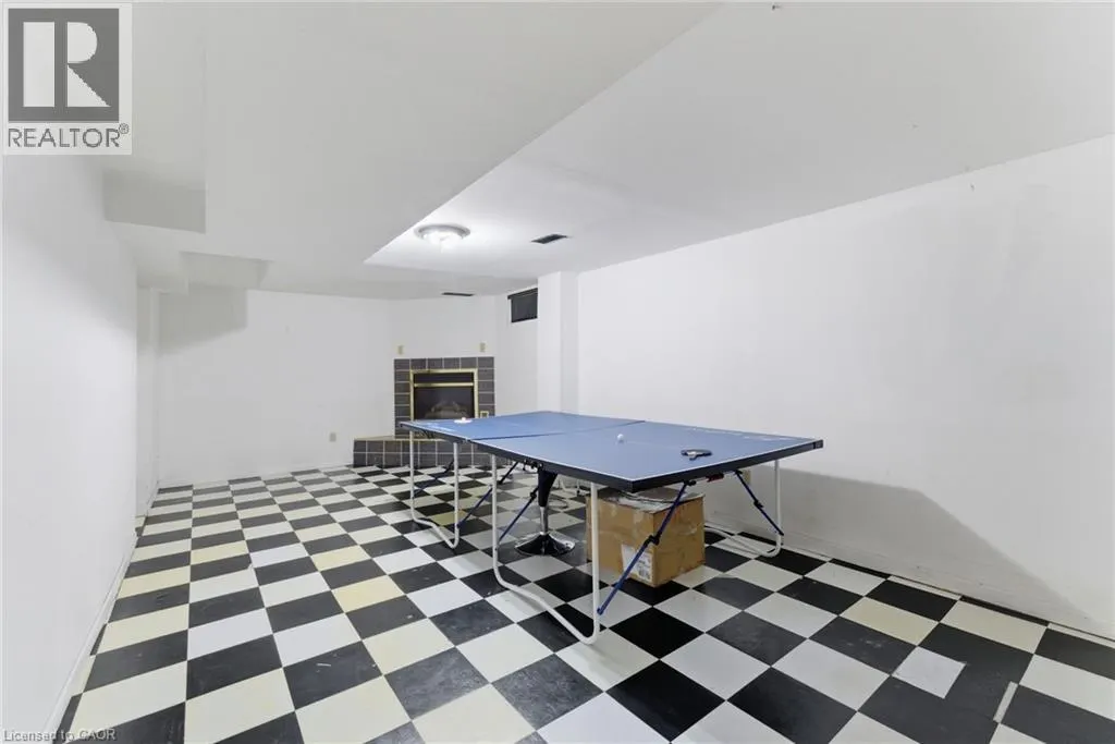 2 MORNINGSTAR Court