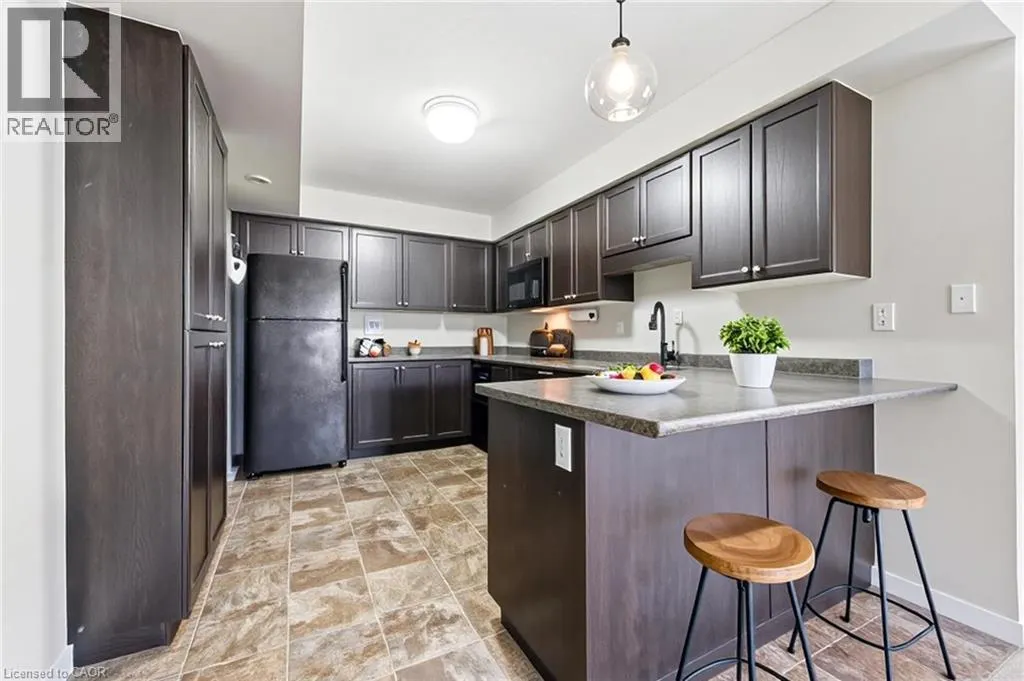 35 MOUNTFORD Drive Unit# 35, #35