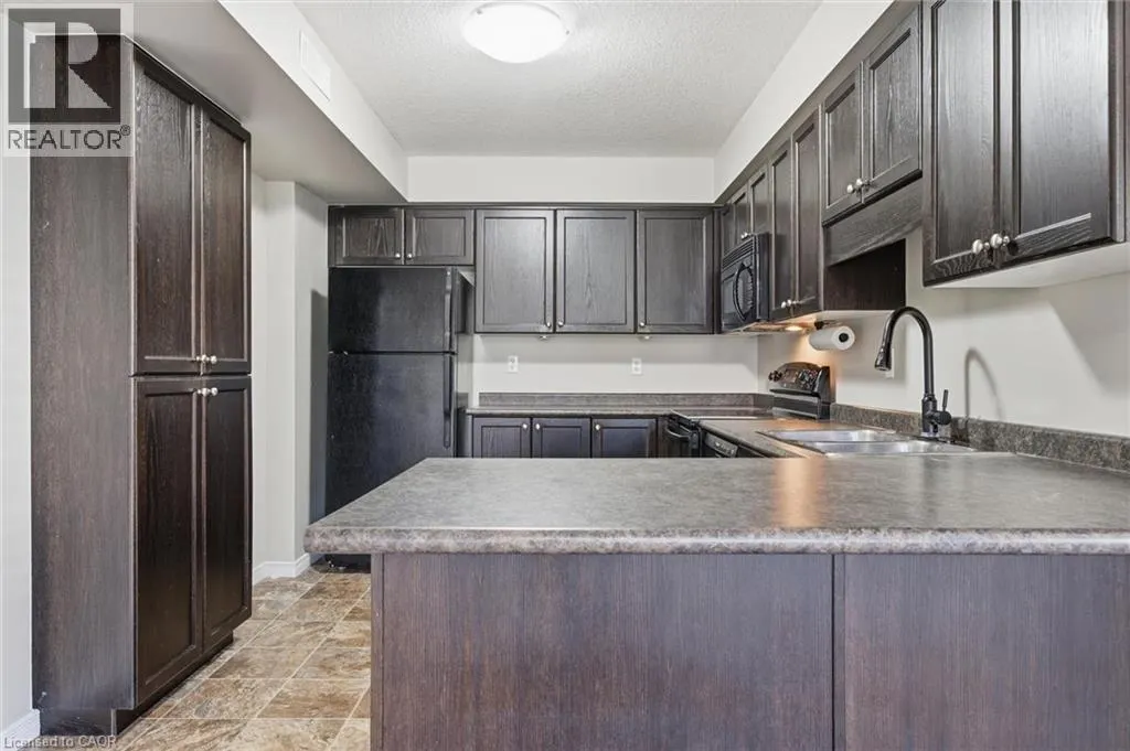 35 MOUNTFORD Drive Unit# 35, #35