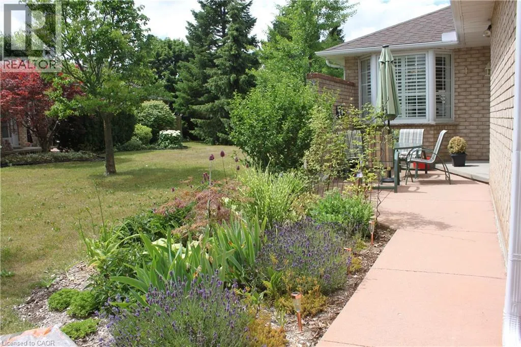 75 BEASLEY Crescent Unit# 14, #14