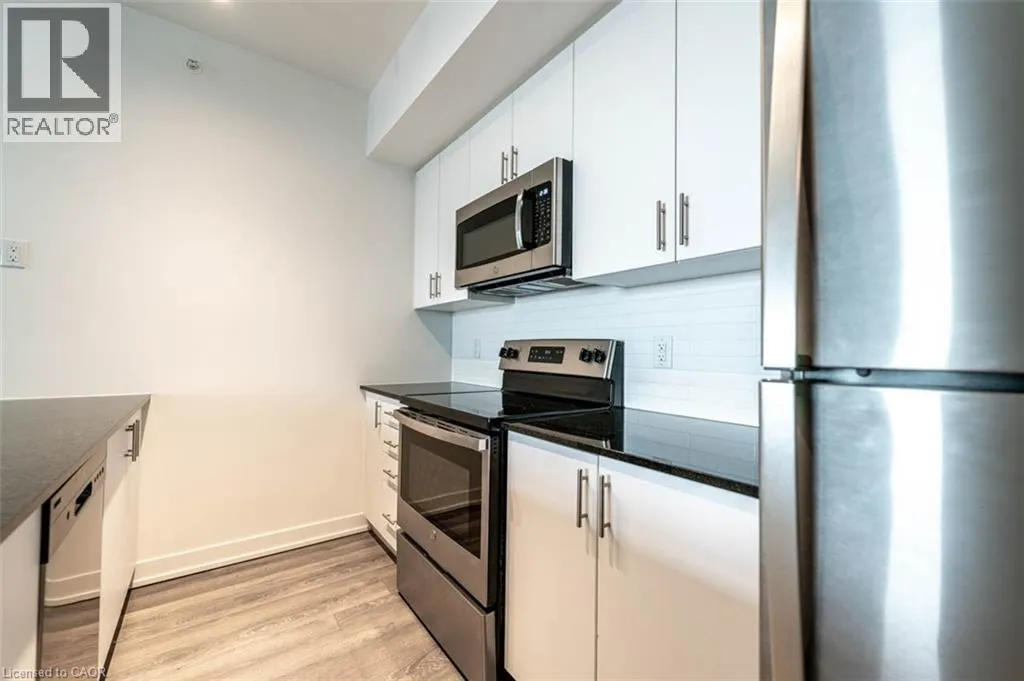 550 NORTH SERVICE Road Unit# 611, #611