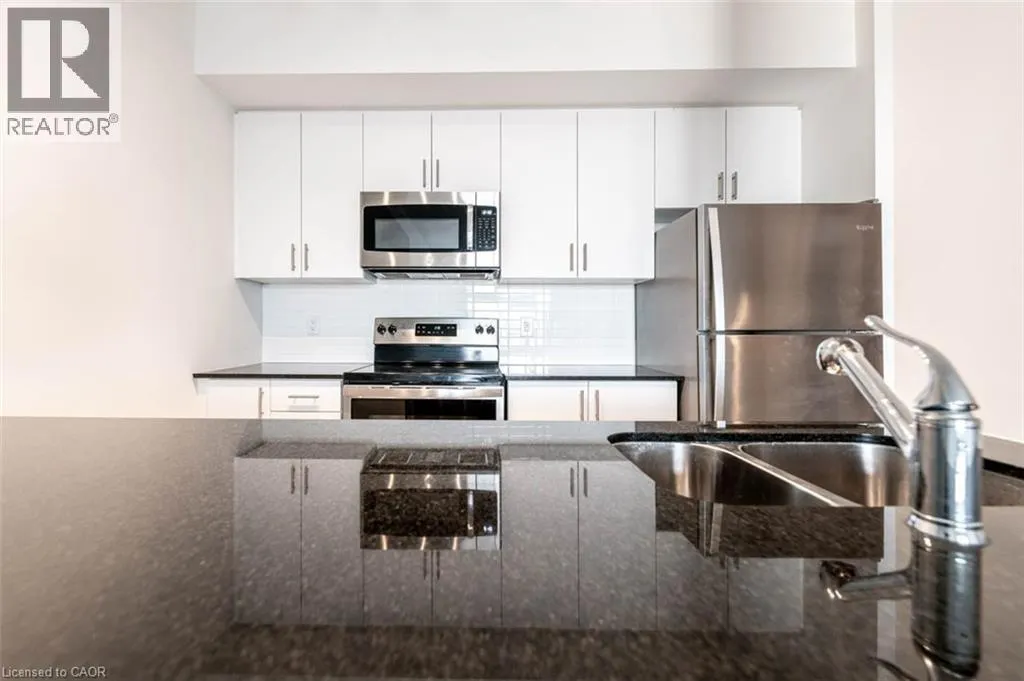550 NORTH SERVICE Road Unit# 611, #611