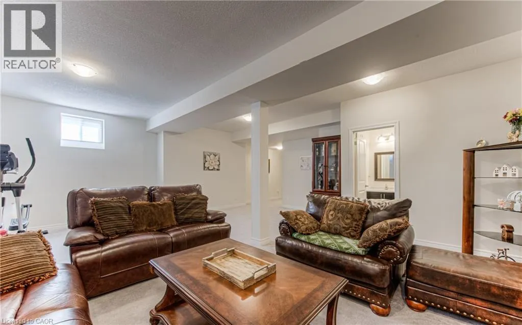 39 REISTWOOD Drive