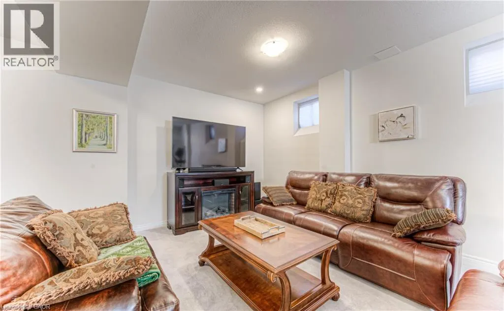 39 REISTWOOD Drive