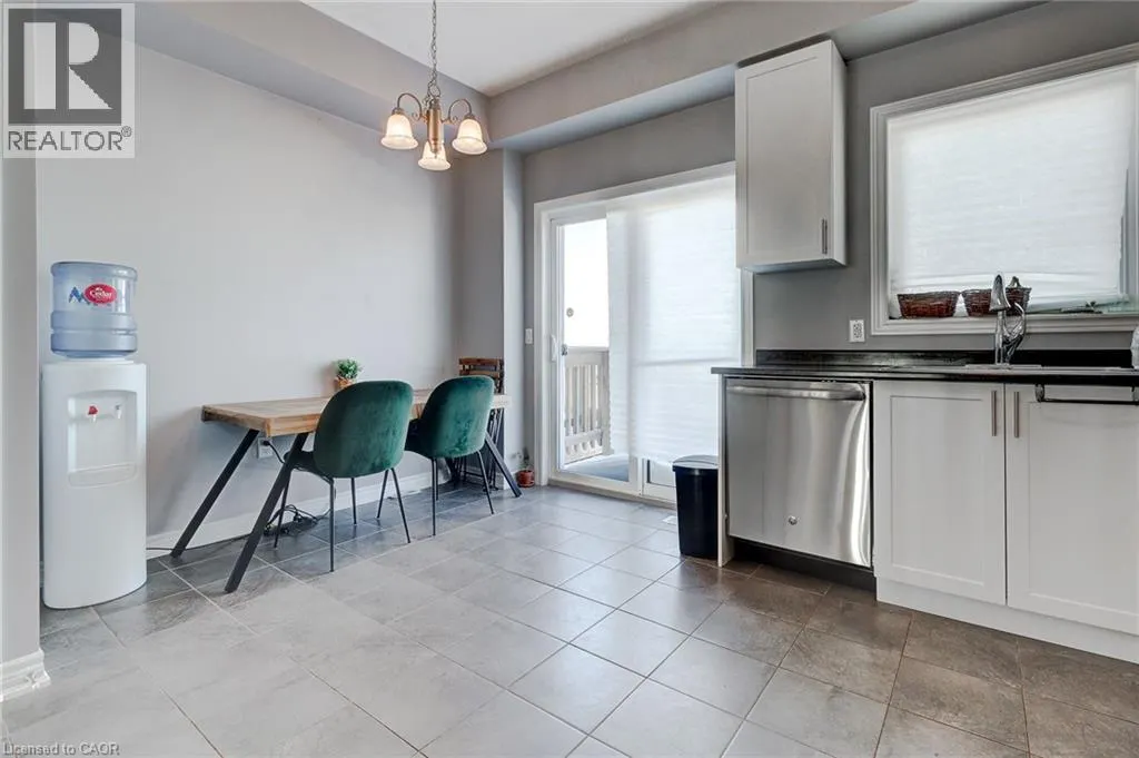 82 BLOOM Crescent