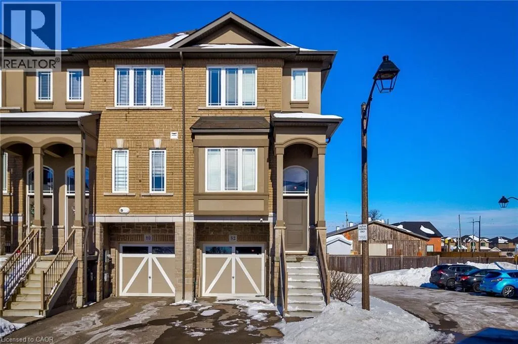 82 BLOOM Crescent