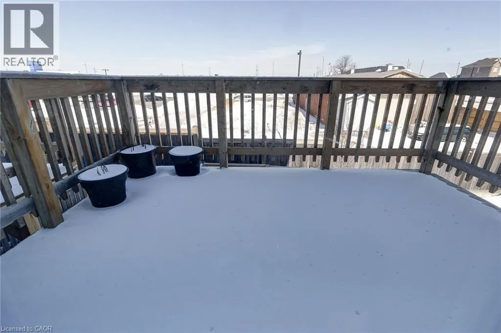 82 BLOOM Crescent