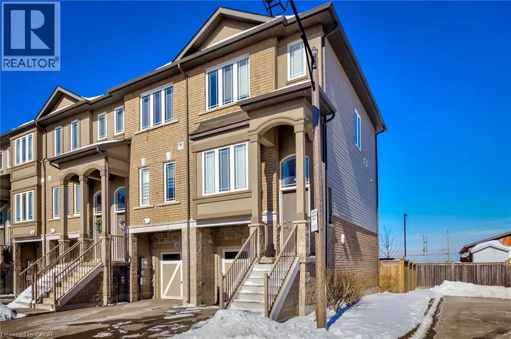 82 BLOOM Crescent
