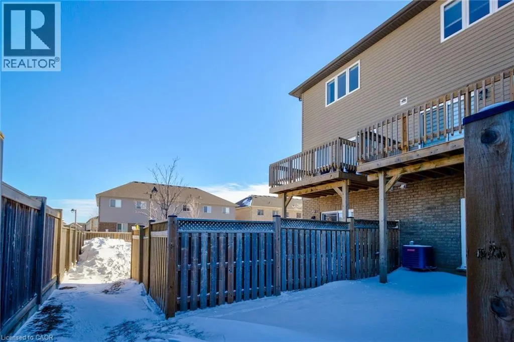 82 BLOOM Crescent