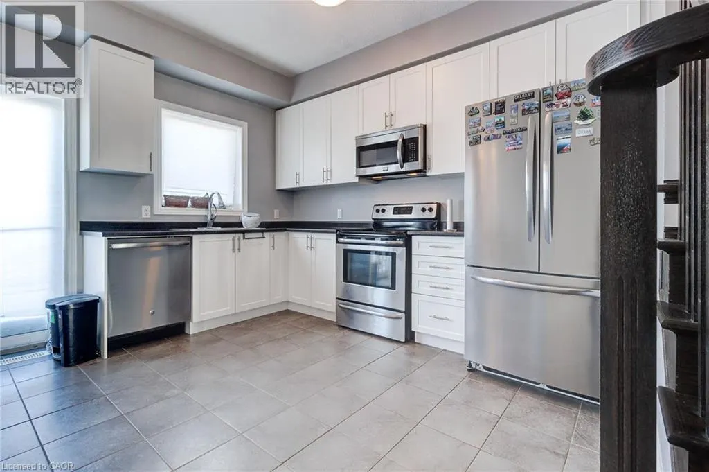82 BLOOM Crescent