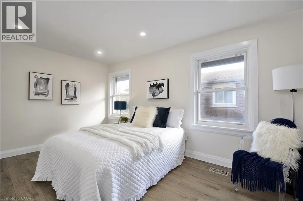 47 FOURTH Avenue