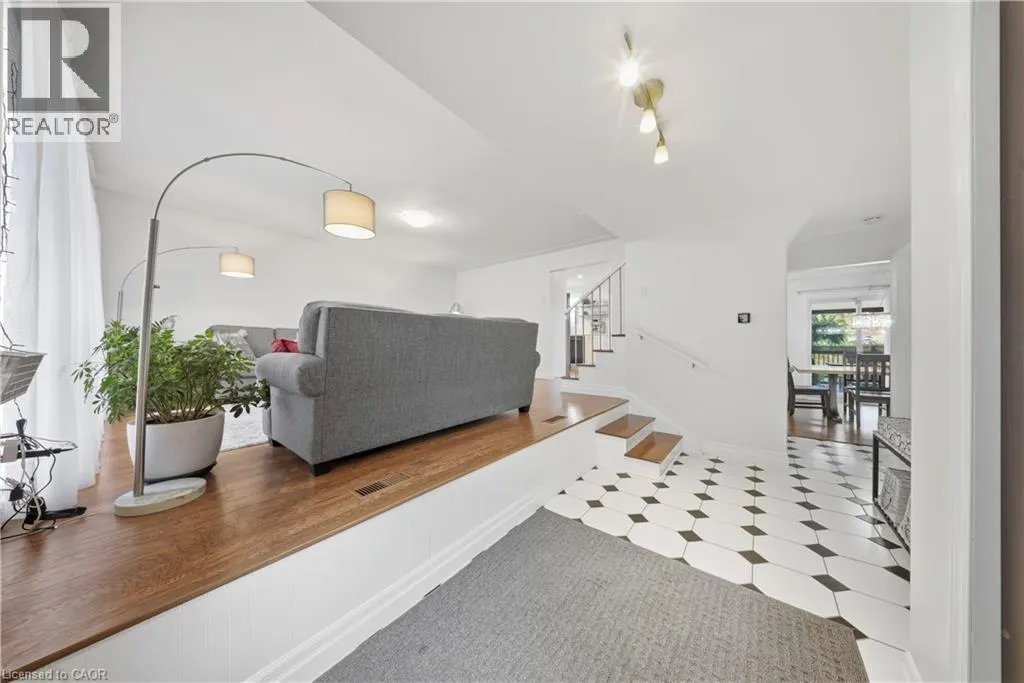 56 RAMBLEWOOD Way