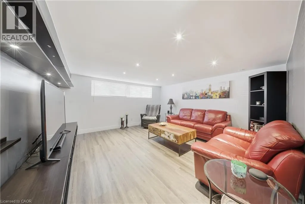 56 RAMBLEWOOD Way
