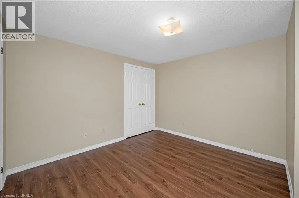 10 AVONBRIDGE Court