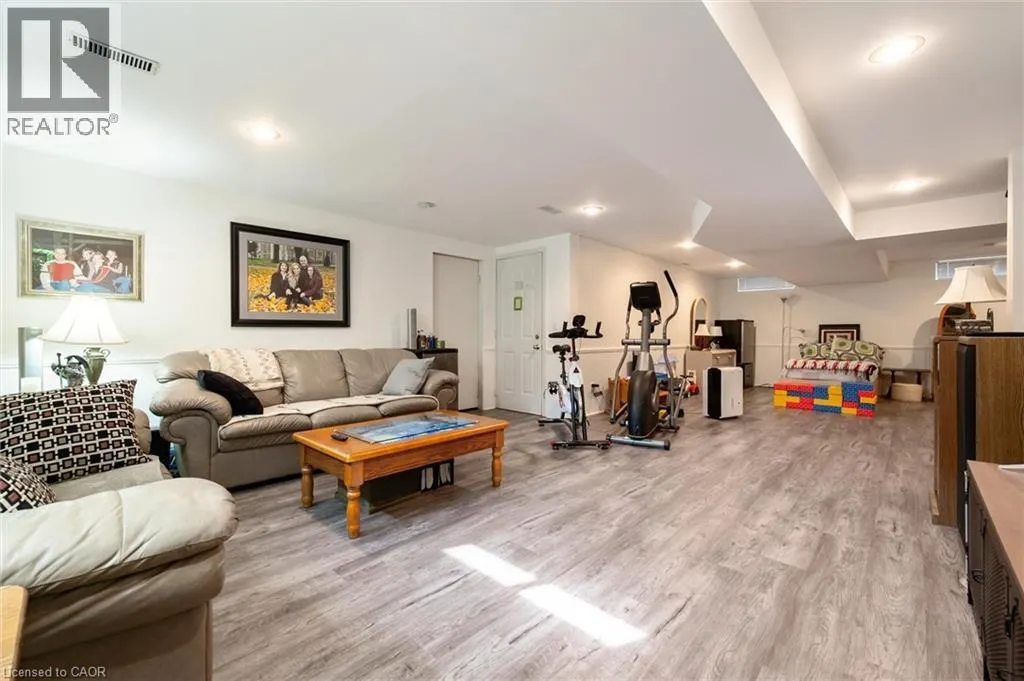 1 THORNHILL Drive