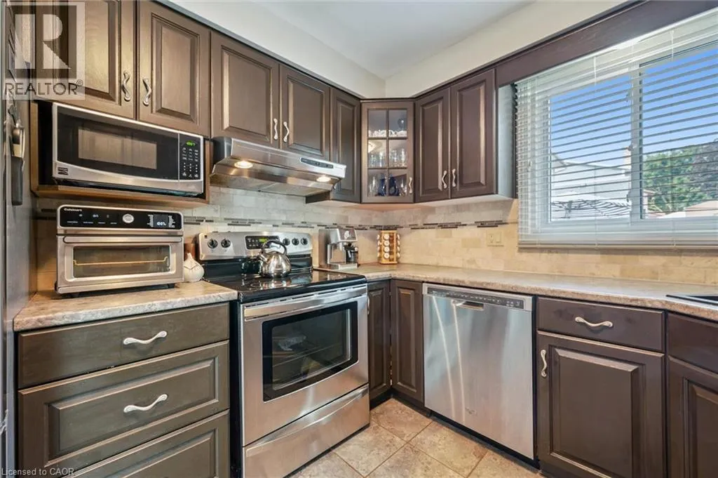 1 THORNHILL Drive