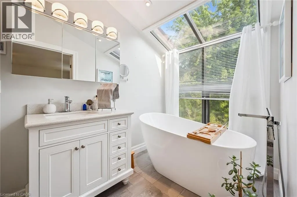 1 THORNHILL Drive