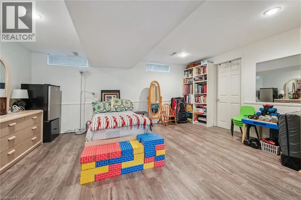 1 THORNHILL Drive