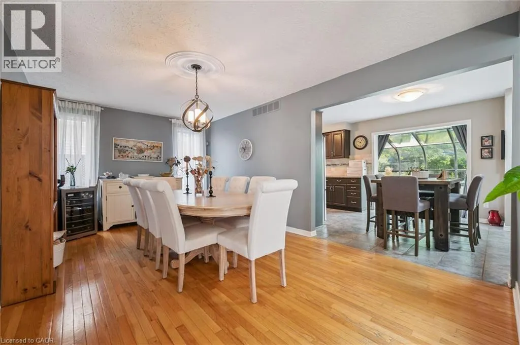 1 THORNHILL Drive
