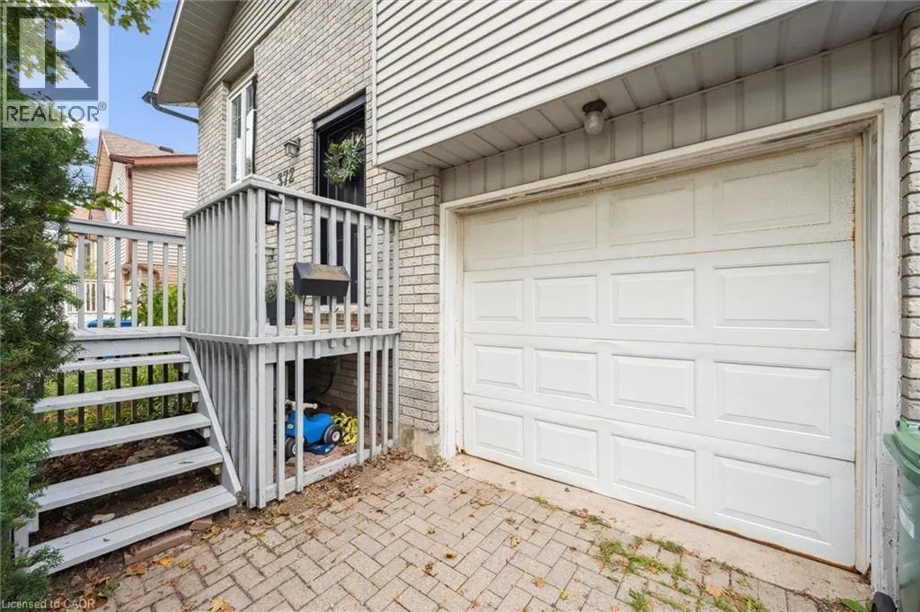 372 IMPERIAL Road S