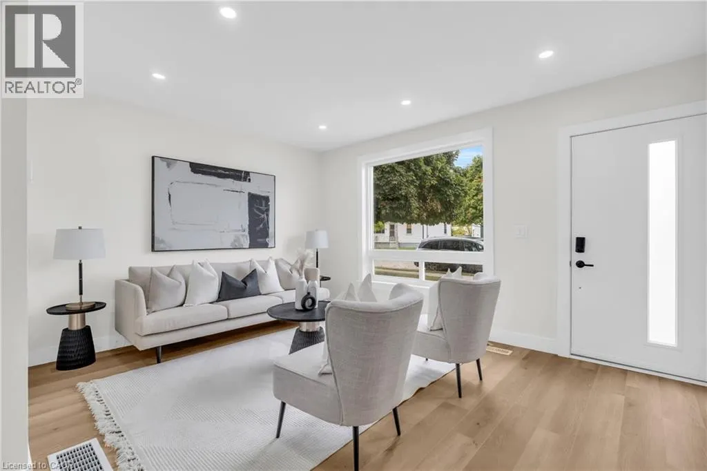45 NORFOLK Avenue
