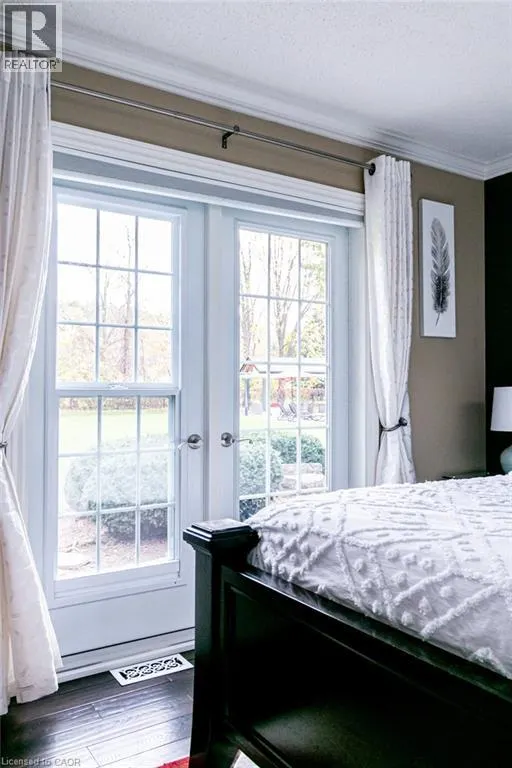 20 MEANDER Close