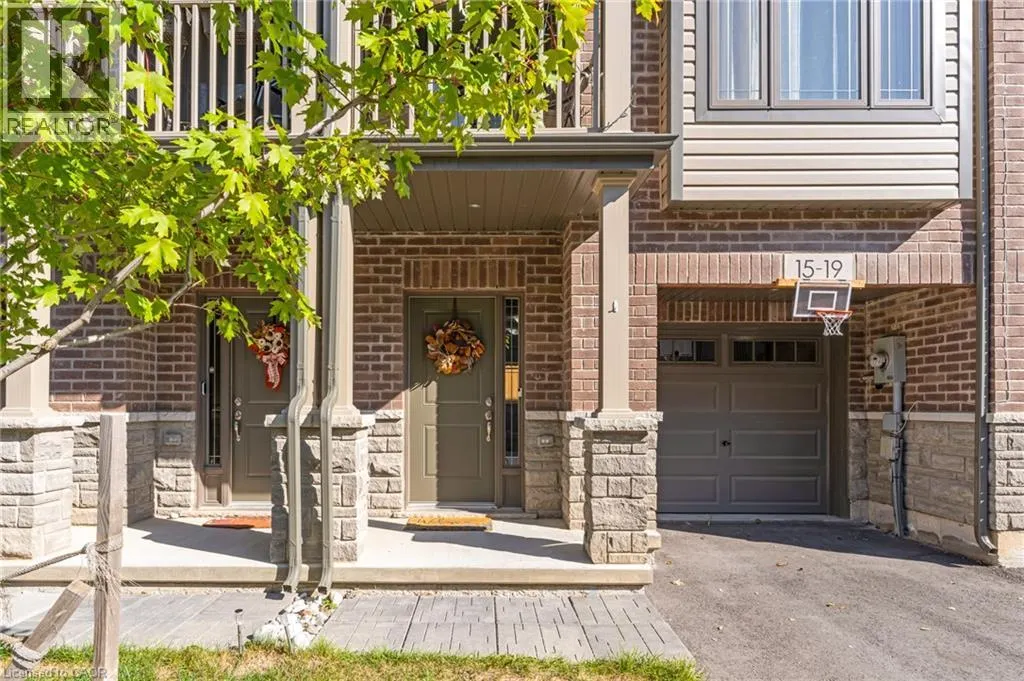19 PICARDY Drive Unit# 15, #15