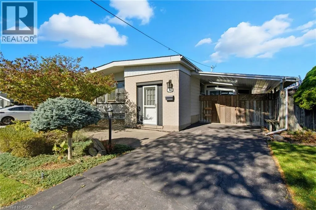 106 FIELDING Crescent