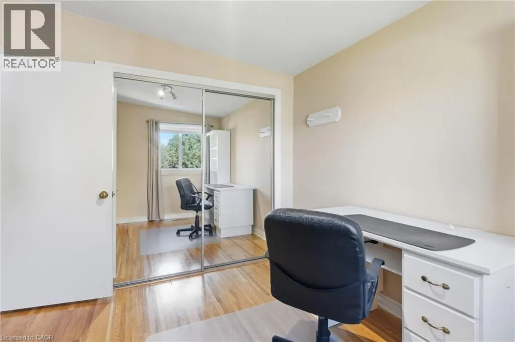 106 FIELDING Crescent