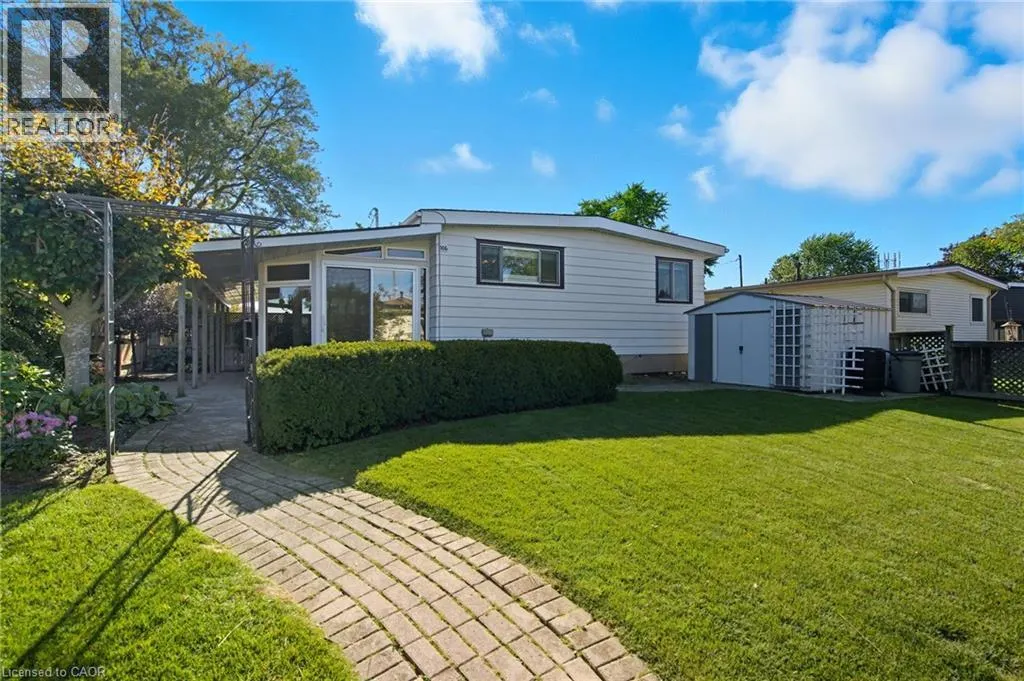 106 FIELDING Crescent