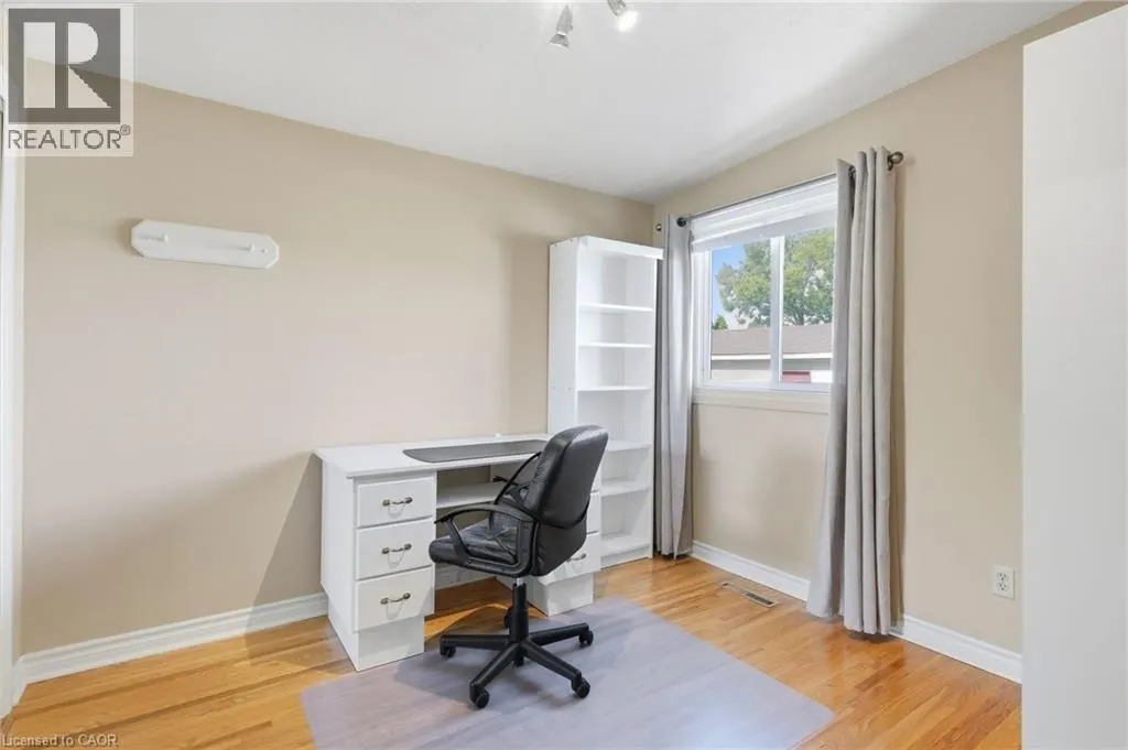 106 FIELDING Crescent