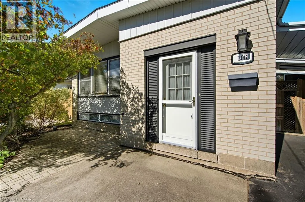 106 FIELDING Crescent