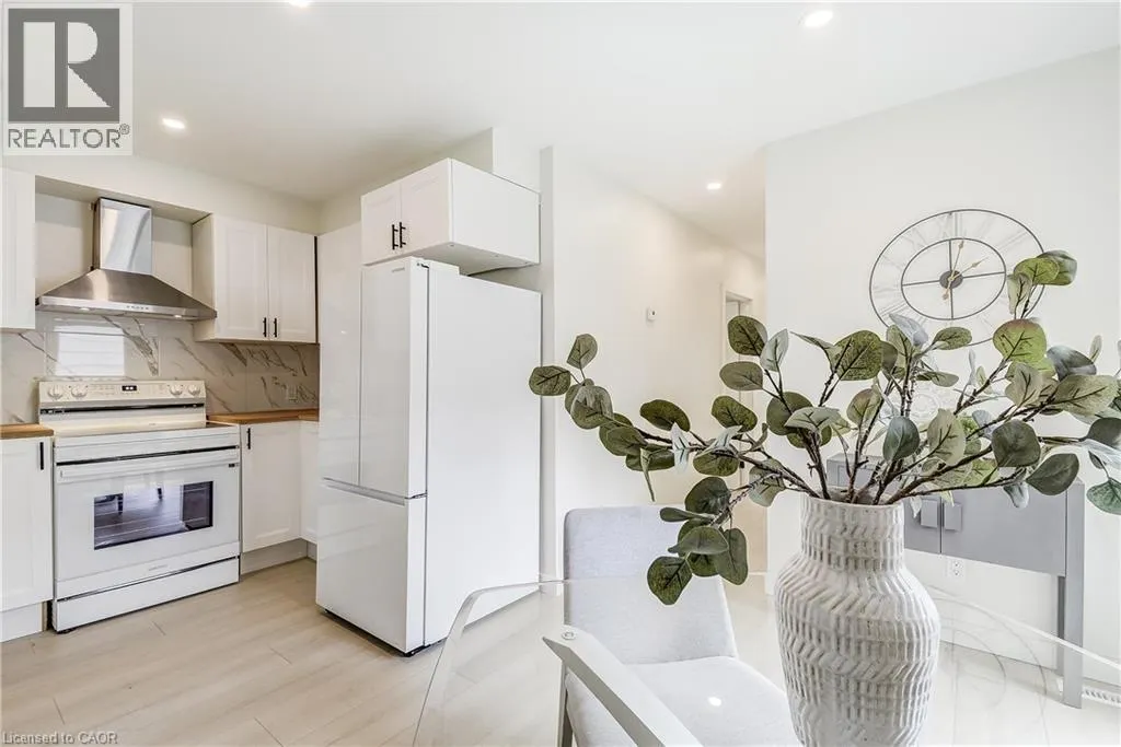 82 WEST 1ST Street