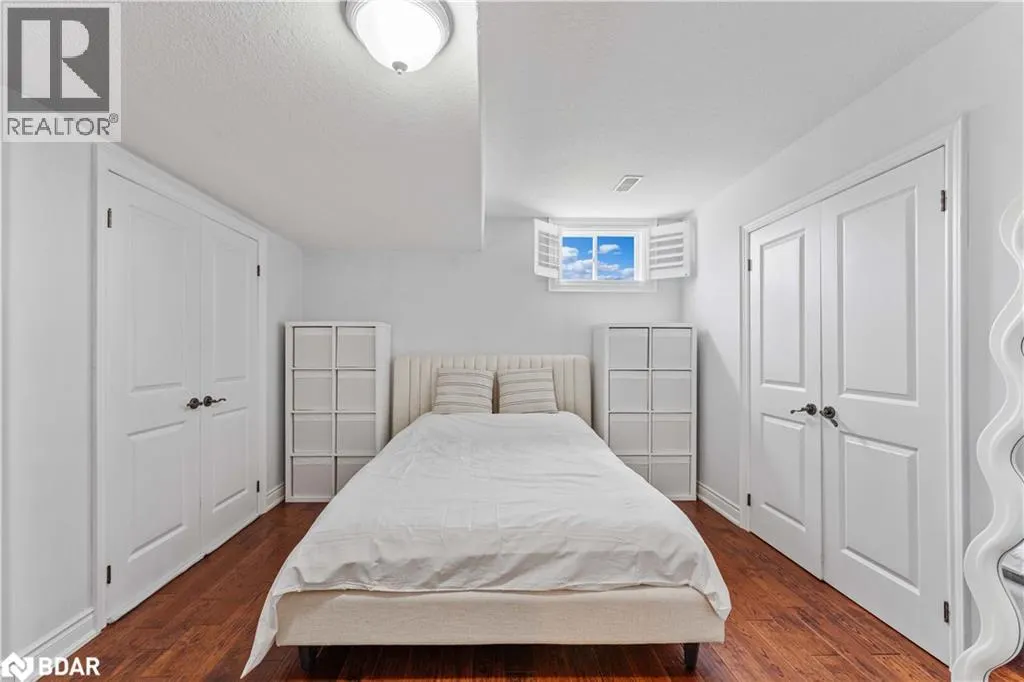 2 HARRY PARKER Place