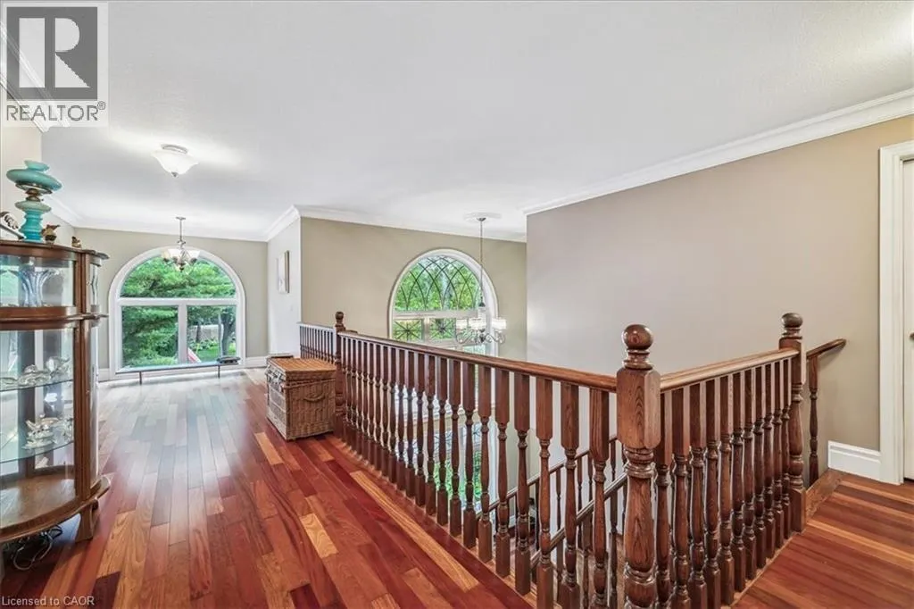 976 GARDEN Lane
