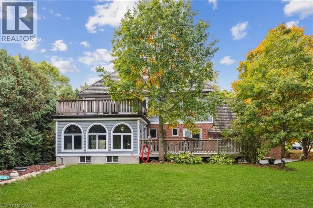 976 GARDEN Lane