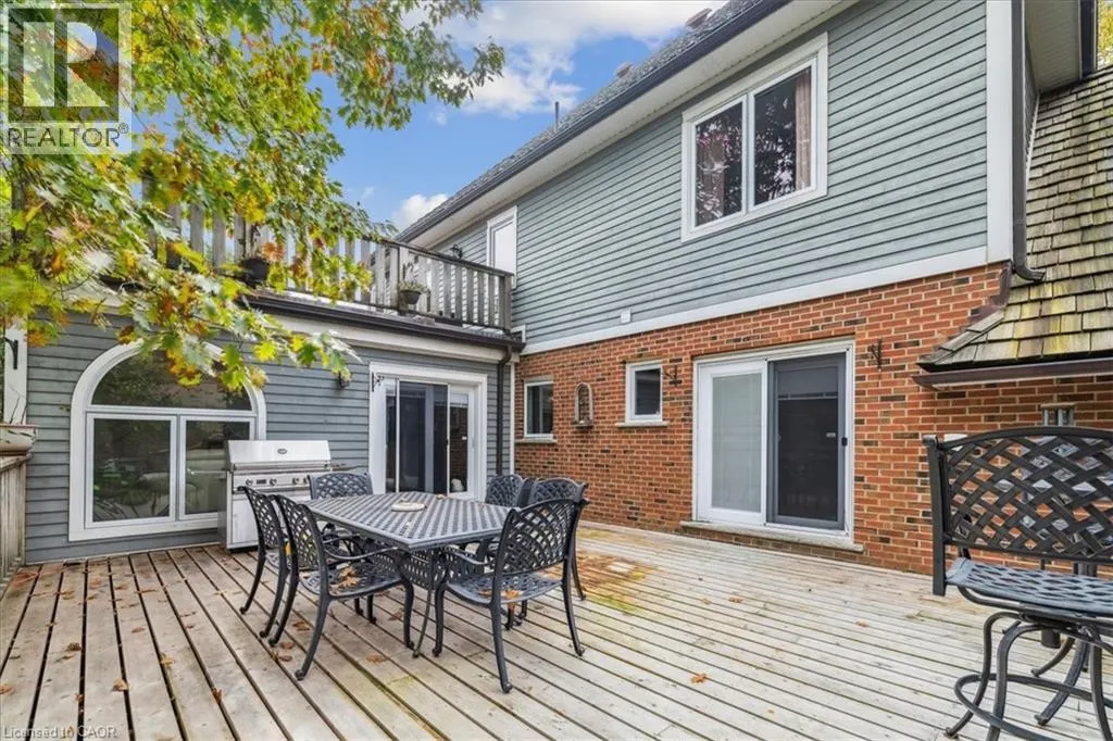 976 GARDEN Lane