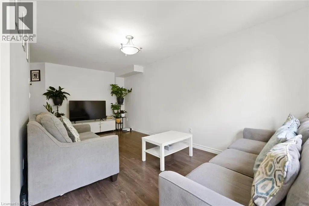 9 LAKESHORE Road Unit# 2, #2