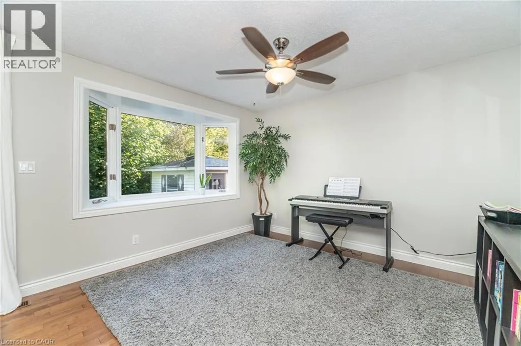 33 MORTON Avenue