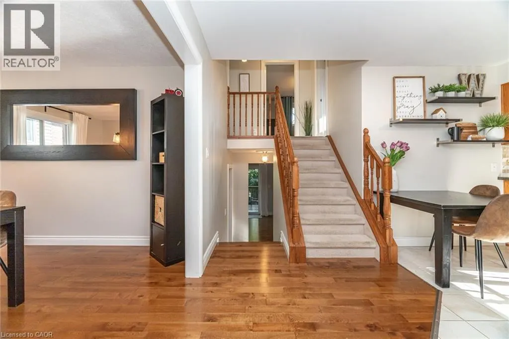 33 MORTON Avenue